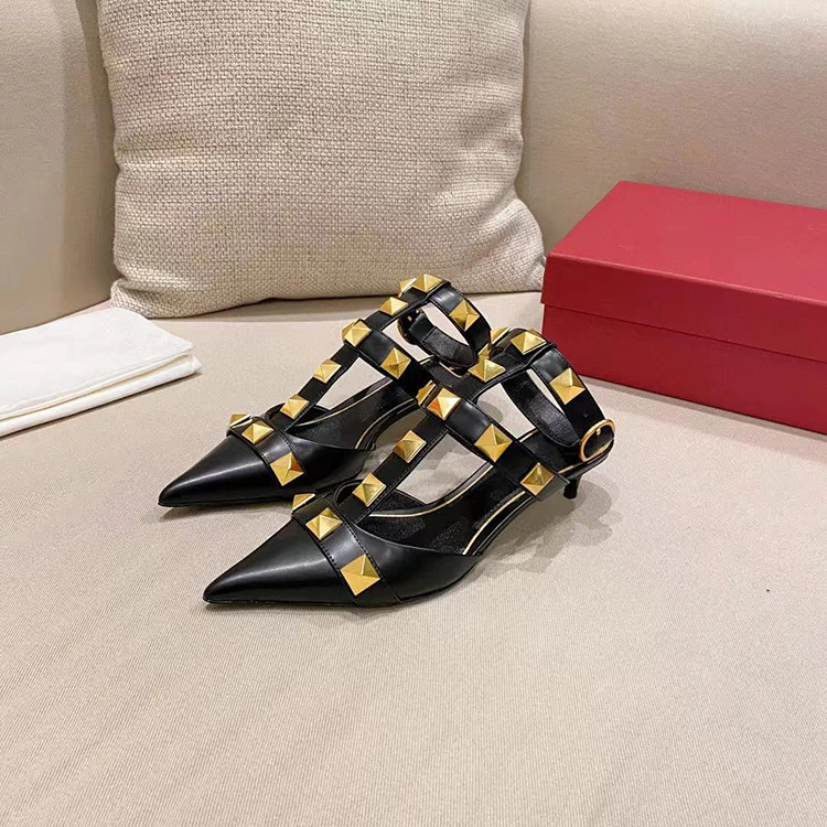 

Colorful Designer Luxury Rivets Sandals Women Summer Rivet Flat Sandals Fashion 4.5cm High Heel Pointed Toe Ankle Wedding Shoes