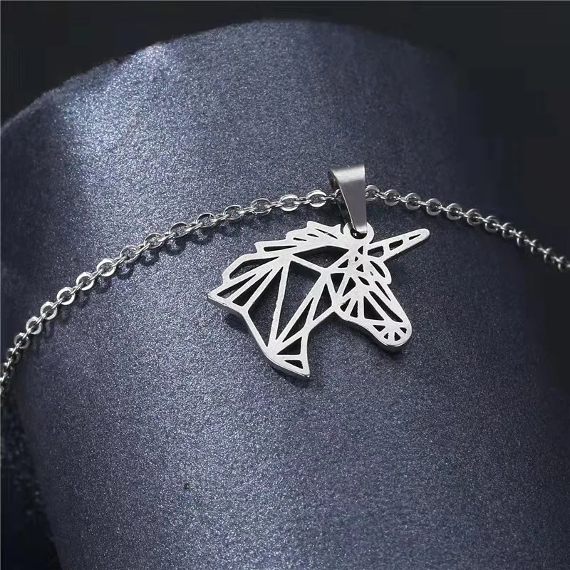 Оптовая продажа 10 ожерелий с милым единорогом ожерелье полым кулоном из