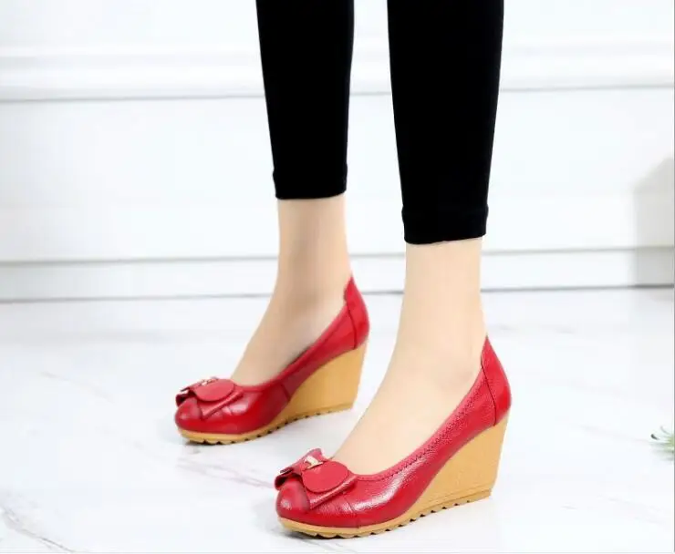 Осенне-весенняя повседневная женская обувь из натуральной кожи со стразами и