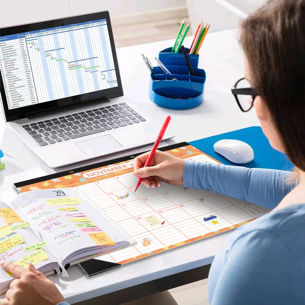 

STOBOK 2021-2022 Desk Calendar Bonus 2 Sheets Event Stickers 2 Years Monthly Planner Runs from January 1, 2021 to 31, 2022 Desk/
