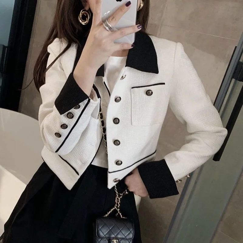 

Coats & Jackets