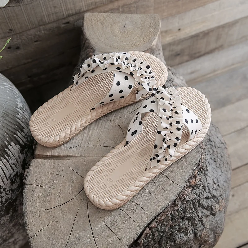 

Low Shoes Woman 2021 Slippers Flat Pantofle Luxury Slides Summer New Designer Basic Rubber Fashion Rome Floral PU Hoof Heels