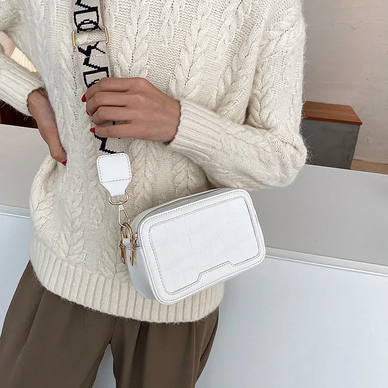 

2021 Simple Elegant High Quality Women Shoulder Bags Wide Shoulder Strap Designer Leather Females Crossbody Bags Phone Package