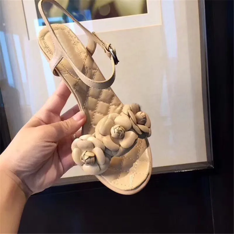 

High Quality Summer Flower Appliques Women Genuine Leather Sandals 2020 Runway Round Toe High Heels Shoes Ladies Party Pumps