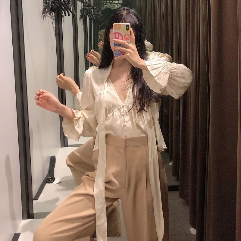 Sexy Floral Jacquard Women blouse With bow 2020 Autumn Spring Flare sleeve Female Loose shirt tops Ladies wear Chic YNZZU YT909 | Женская