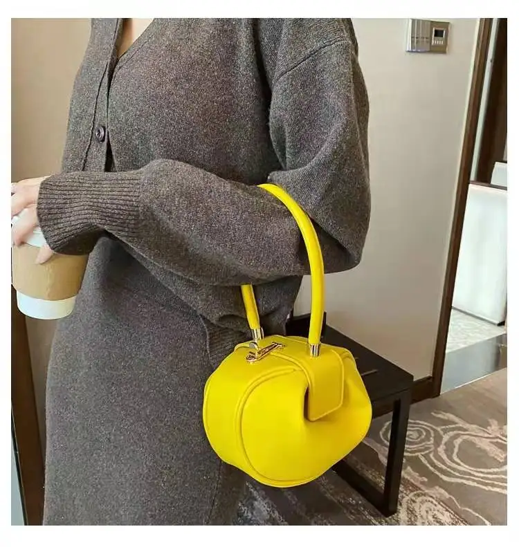 

2021 new handbags, personalized design handbags, European and American fashion retro wonton dumplings wonton handbags