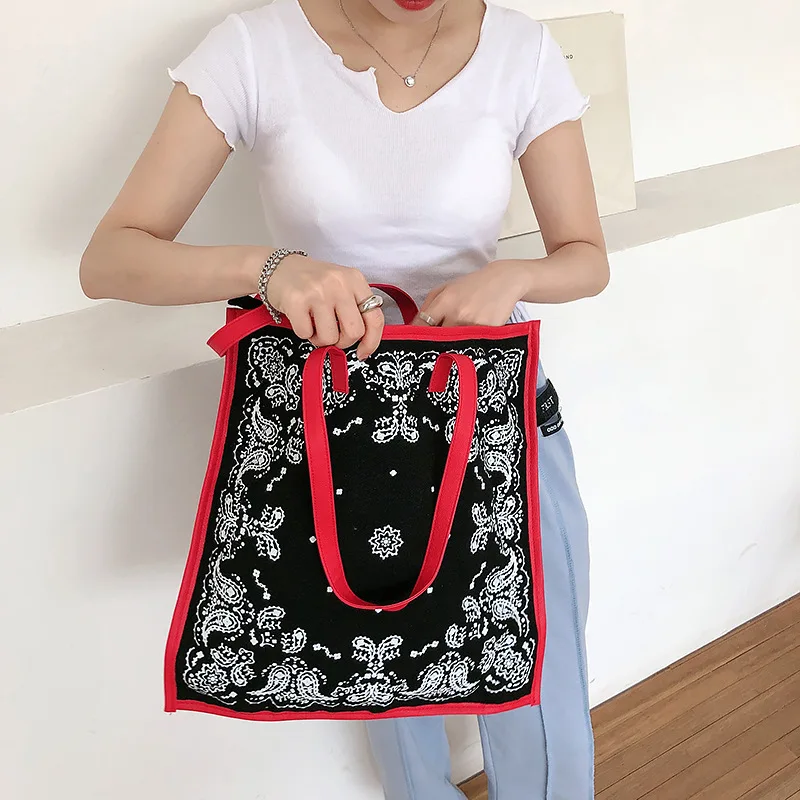 

2020 Women Canvas Shoulder Bag Fashion Folding Printed Simple Flower Ethnic Graffiti Bag Tote Beach