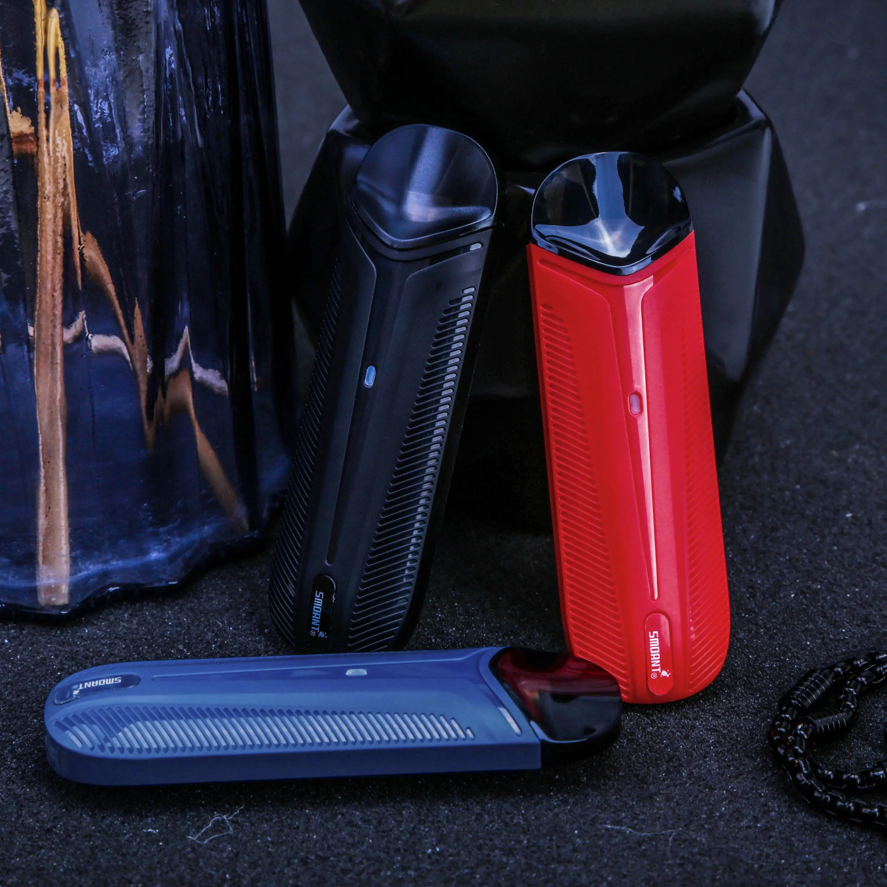 

New Smoant Vikii Kit 370mah Battery 2ml Magnet Cartridge 1.2ohm Kal Coil Electronic Cigarette Pod System Kit Vape