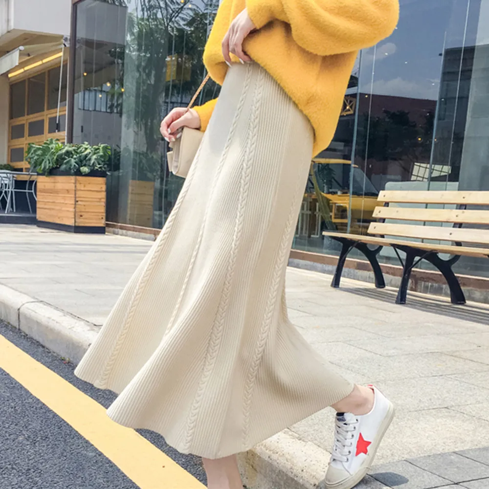 

Winter Women 2021 New Vintage Elegant Long Knit Skirt Warmth Big Swing Knitted Skirt High Waist Autumn Fashion Chic Pleated Kirt