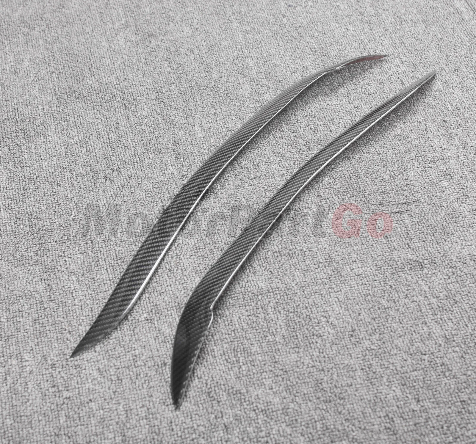

Real Crabon Fiber Head light Eyelid Eyebrow Cover Trim 1pair for Nissan 200SX Silvia S15 1999-2004 T134