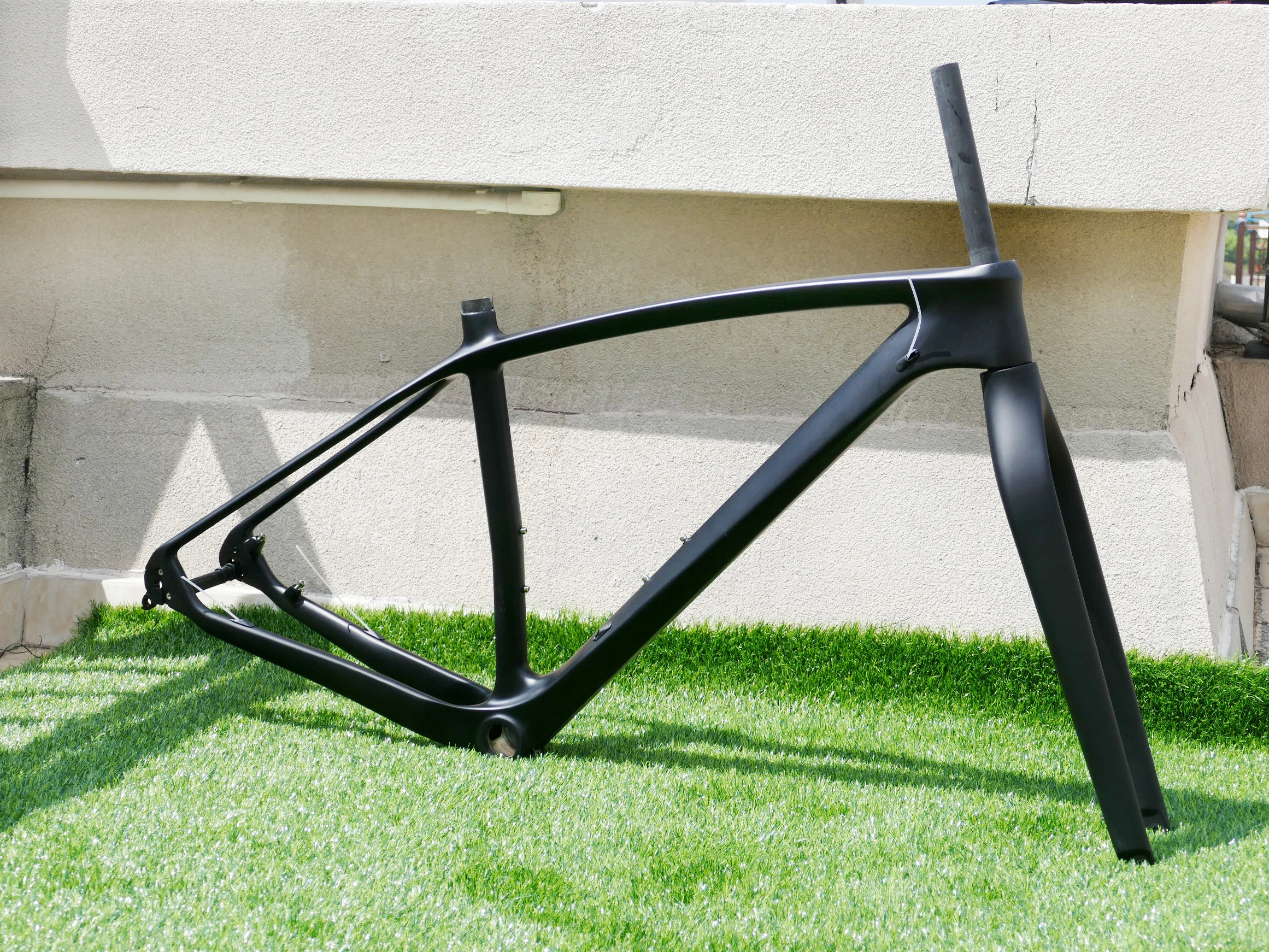 

Full Carbon UD Matt Matte Mountain Bike MTB Bicycle Disc Brake Cycling 29ER 17" Frame & Fork Thru Axle 142 * 12mm / QR 135 * 9mm