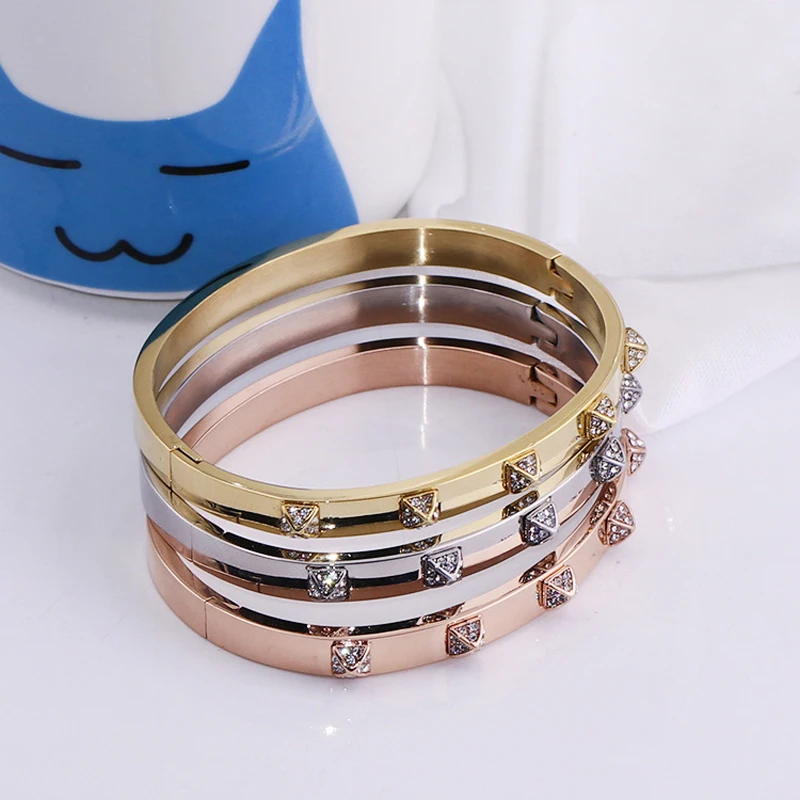 

Браслет из титановой стали с пирамидой и бриллиантами, Модный женский весенний браслет с пряжкой