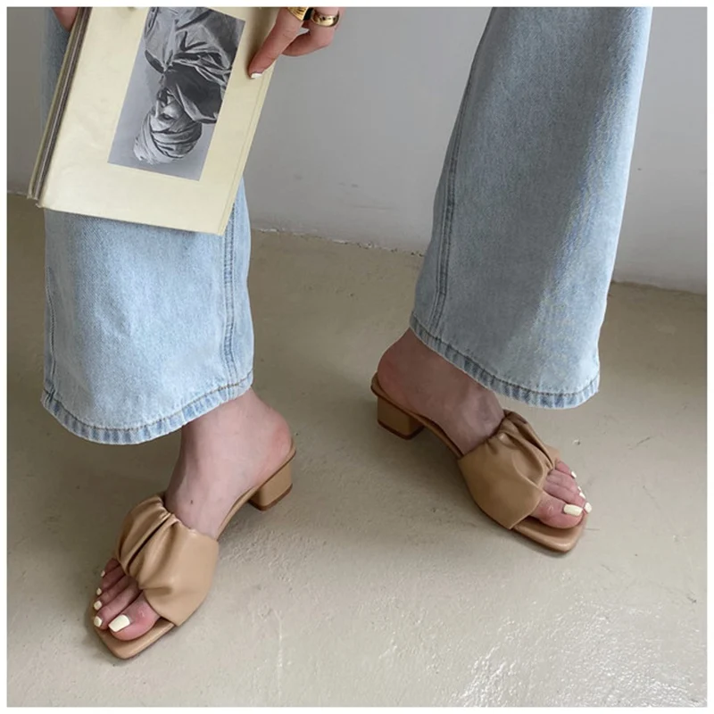

Women's Shoes