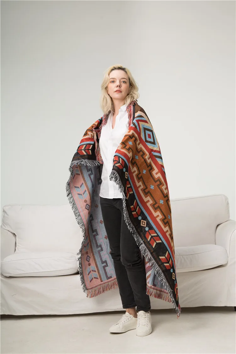 

European-style blanket non-slip cloth sofa cushion outdoor picnic mat ethnic retro blanket Indian geometric totem blanket