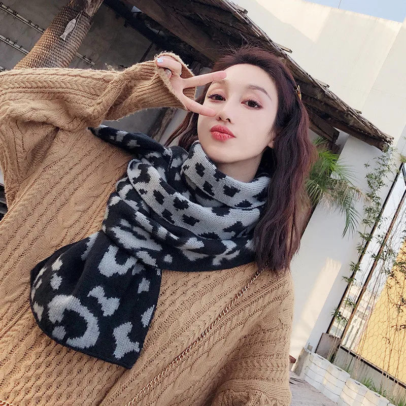 

New style Chinese quality silk autumn and winter women fashion wool thicker shawl lady checked beautiful Print cashmere scarf