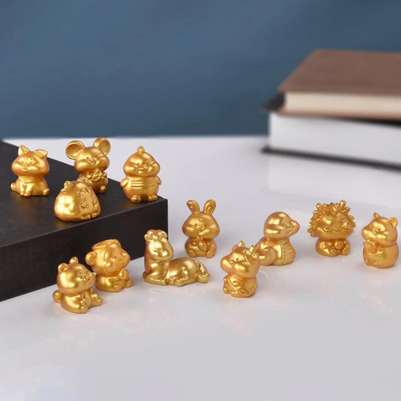 Статуя животного из золотой смолы украшенная китайским знаком зодиака крыса