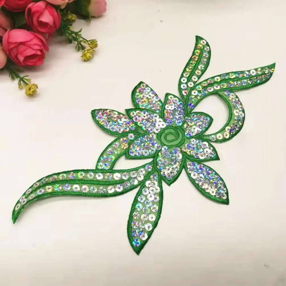 Green YACKALASI 5 шт./лот BabyPink расшитая блестками Цветочная аппликация 3D блестящие голографические блестки вышитые нашивки утюжок на планках 24 см* 11 см - Цвет: Green