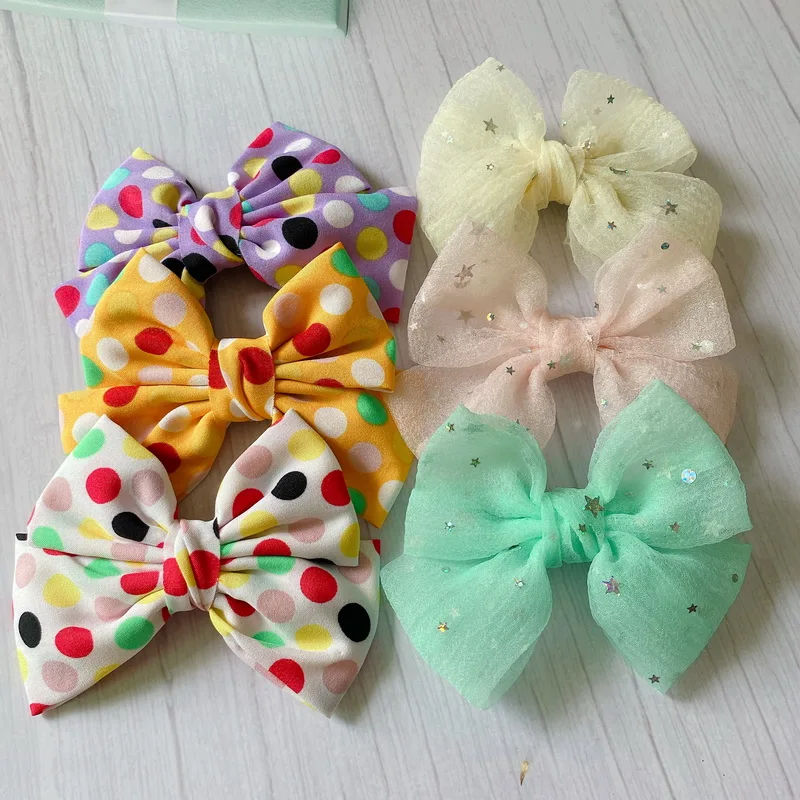 Детский зажим для волос в горошек