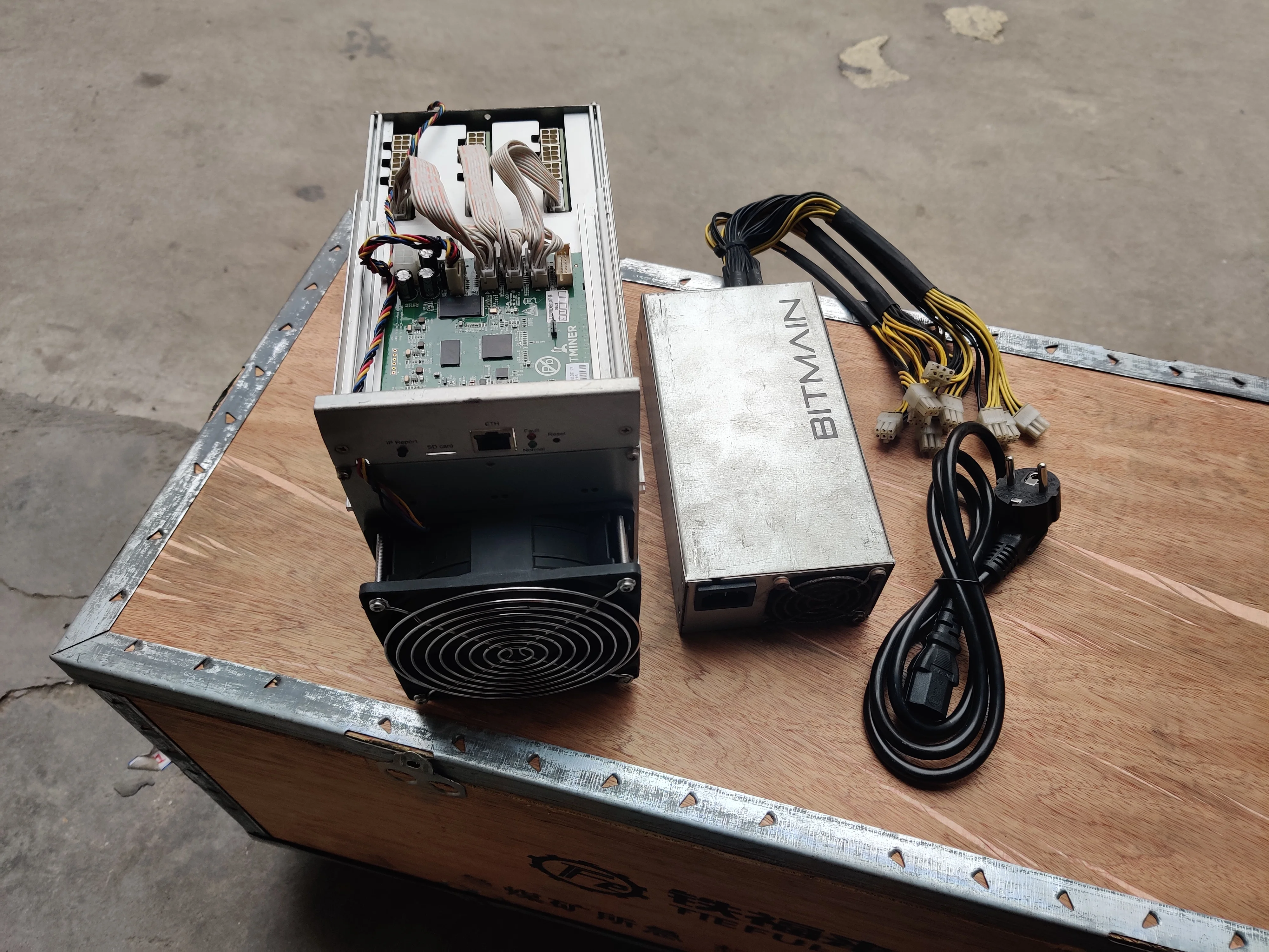 Бесплатная доставка AntMiner S9k 14T с PSU BTC BCH Miner лучше чем Antminer S9 13 5 t 14t S9j 14 SE S11 S15 S17 T9 + T15
