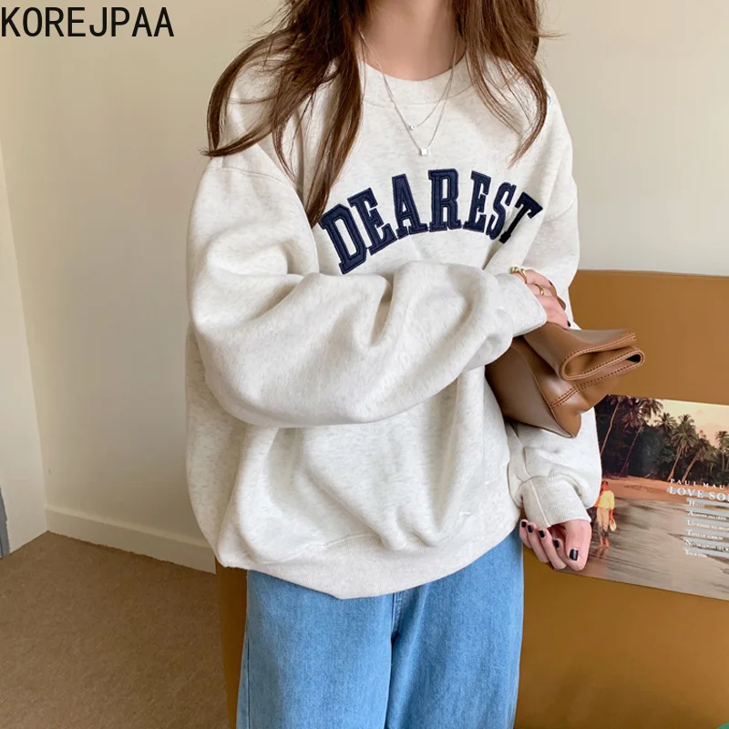 Свитшот женский с буквенным принтом круглым вырезом и длинным рукавом | Женская