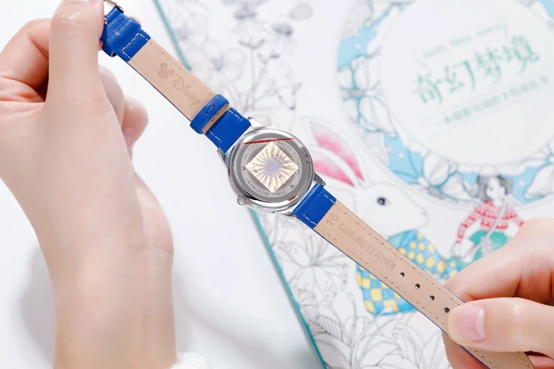 Дисней для женщин кварцевые круглые часы подлинный Микки Маус Милашка Любовь модные часы дамы кожаный ремешок часы Лучший подарок