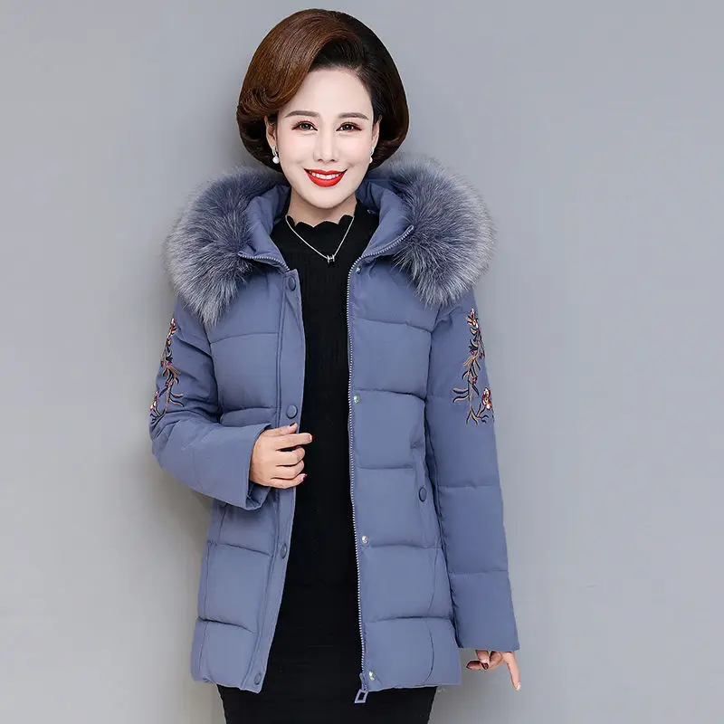 Новинка 2020 женские зимние парки среднего возраста с цветочной вышивкой