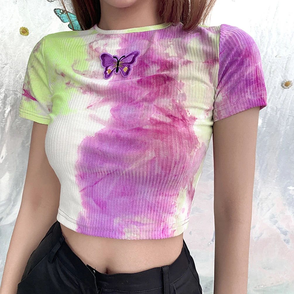 Женский укороченный топ фиолетового цвета с аппликацией в виде бабочки и