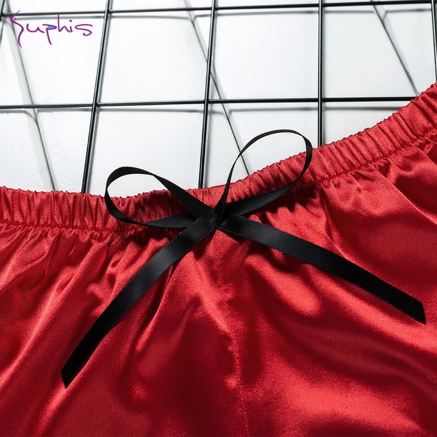Suphis кружевной атласный черный топ на бретельках с красными шортами пижамный