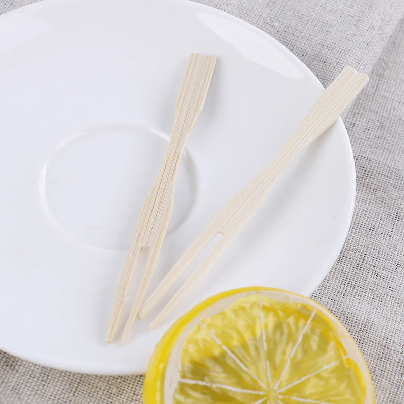 

100PCS/lot Beige Disposable Forks Bamboo Fruit Forks 9cm Length Cocktail Fruit Picks Skewers Sticks Party Dessert Utensil