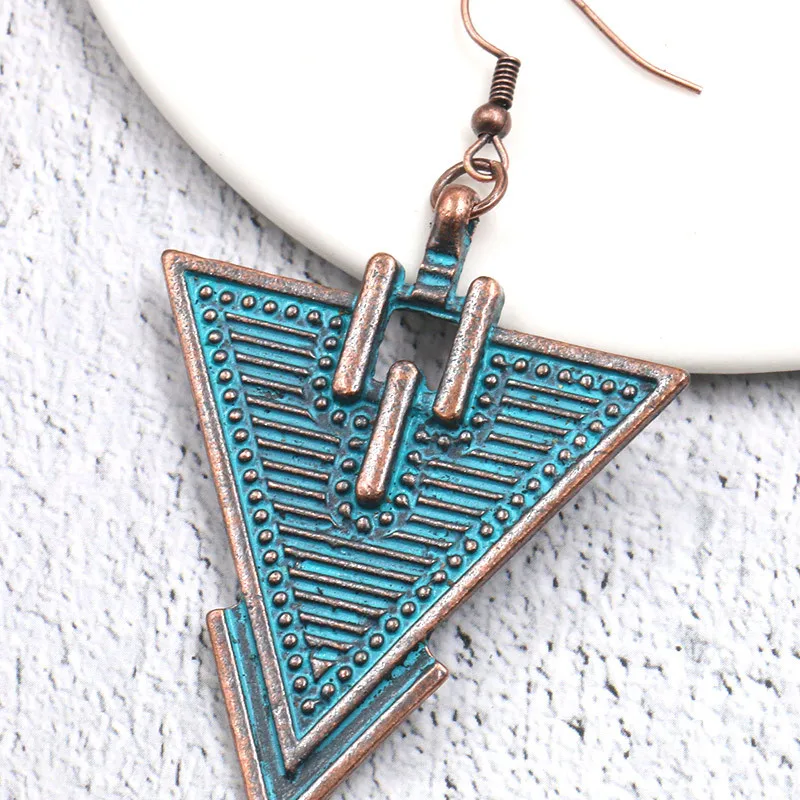 Богемные этнические треугольные серьги со стрелками ярь Медянка медные зеленые