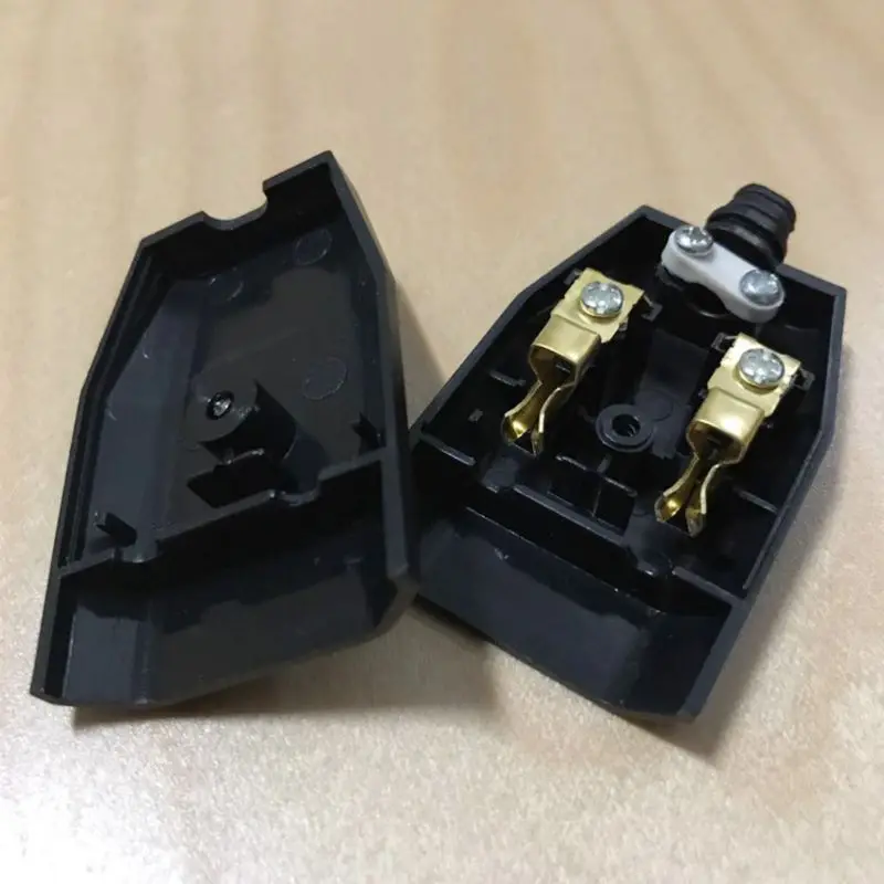 

European Standard Female Hole Socket Two-pole Power Extension Cord Plug Outlet