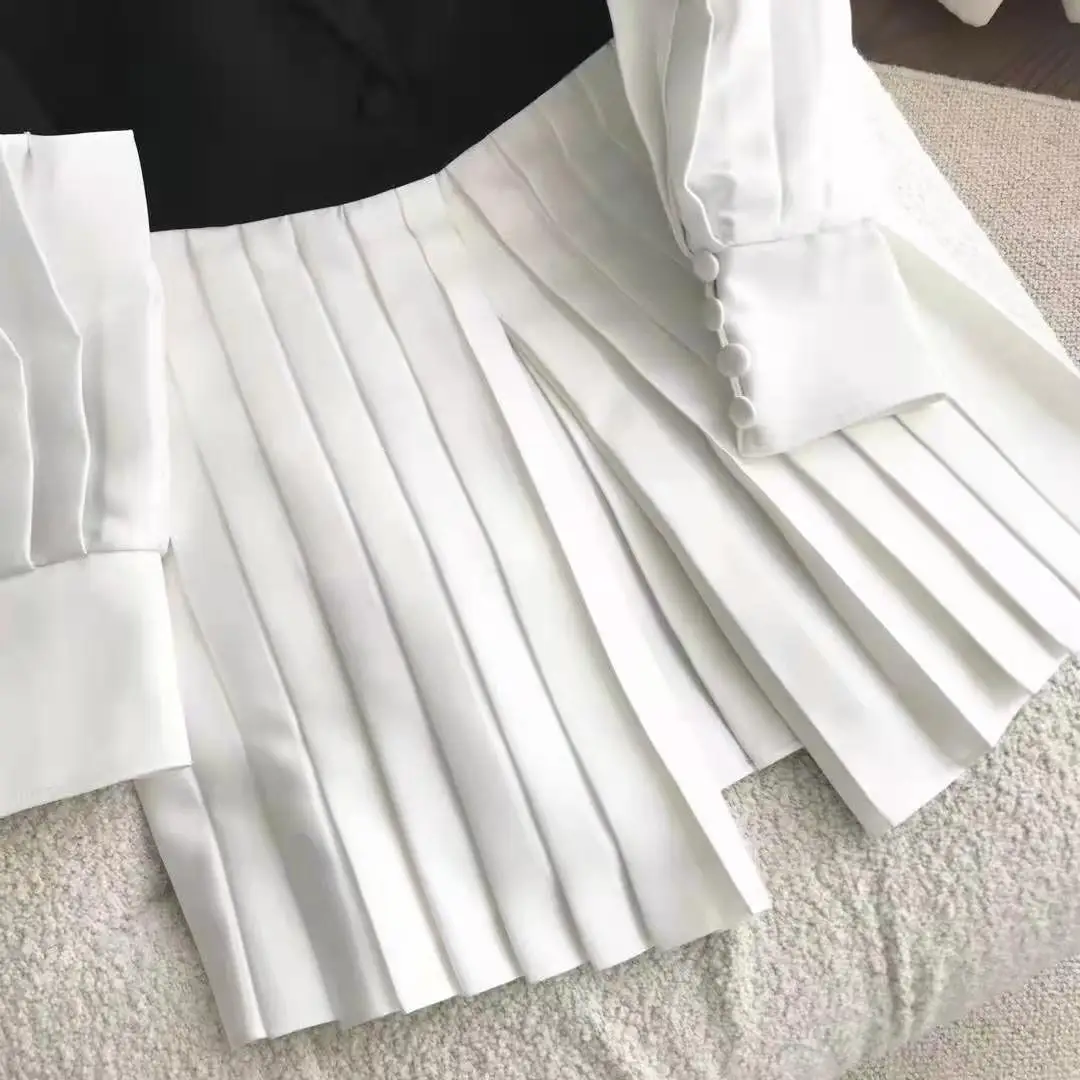 

2021 new black and white pleated stitching suit jacket