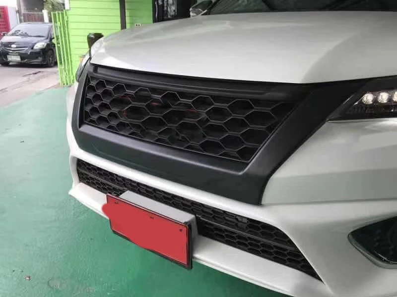Передняя решетка бампера автомобиля для Toyota Fortuner 2016 2017 2018|Гоночные решетки| |
