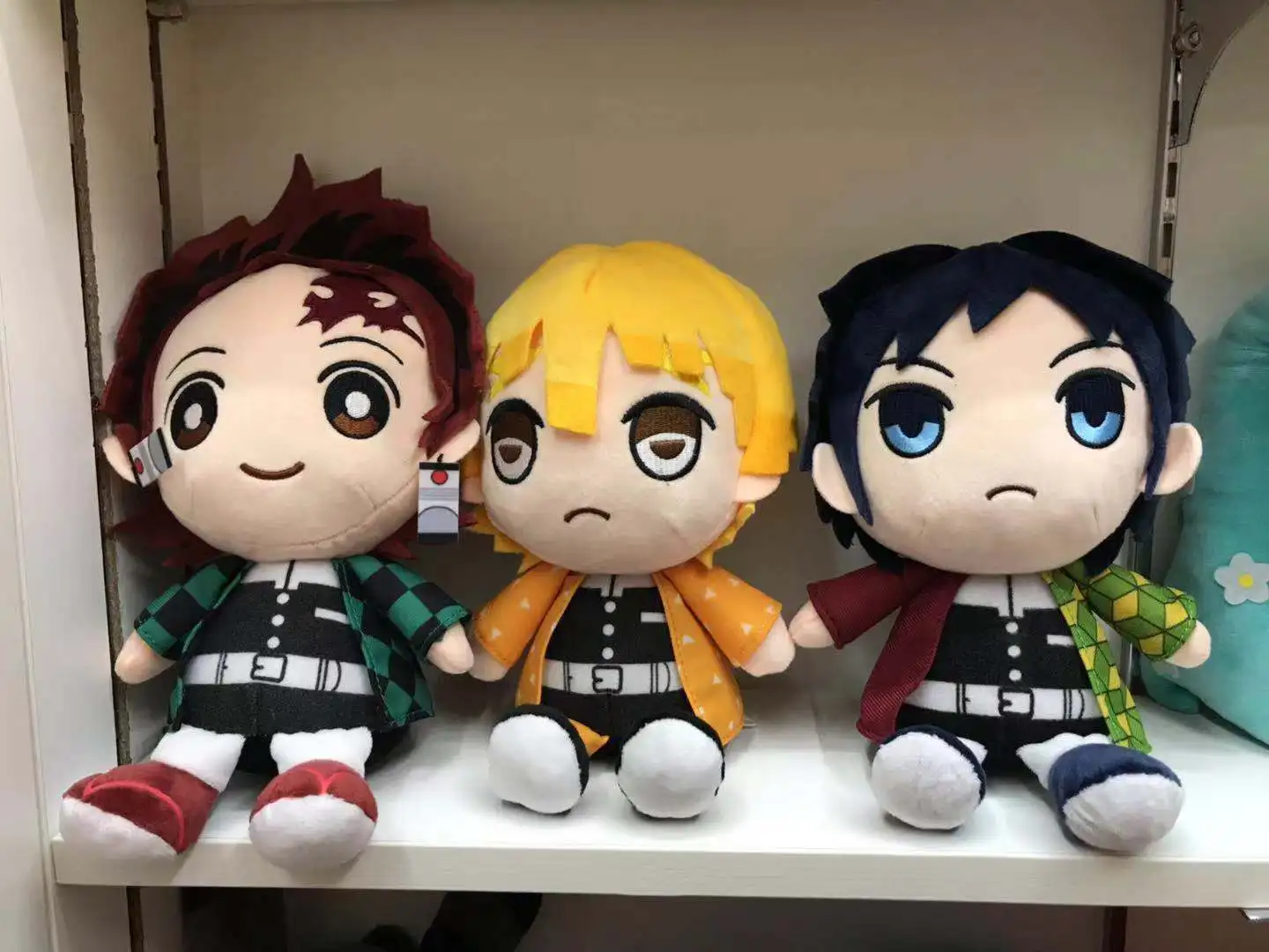 

Игрушка-убийца демонов: Kimetsu No Yaiba Kamado Tanjirou Agatsuma Zenitsu Tomioka Giyuu Doll