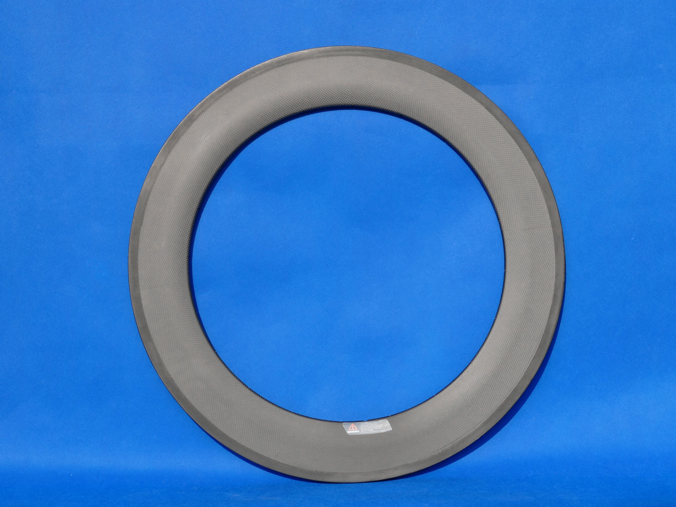 В комплект входит 1 пара ободов полностью карбоновые колеса для дорожного