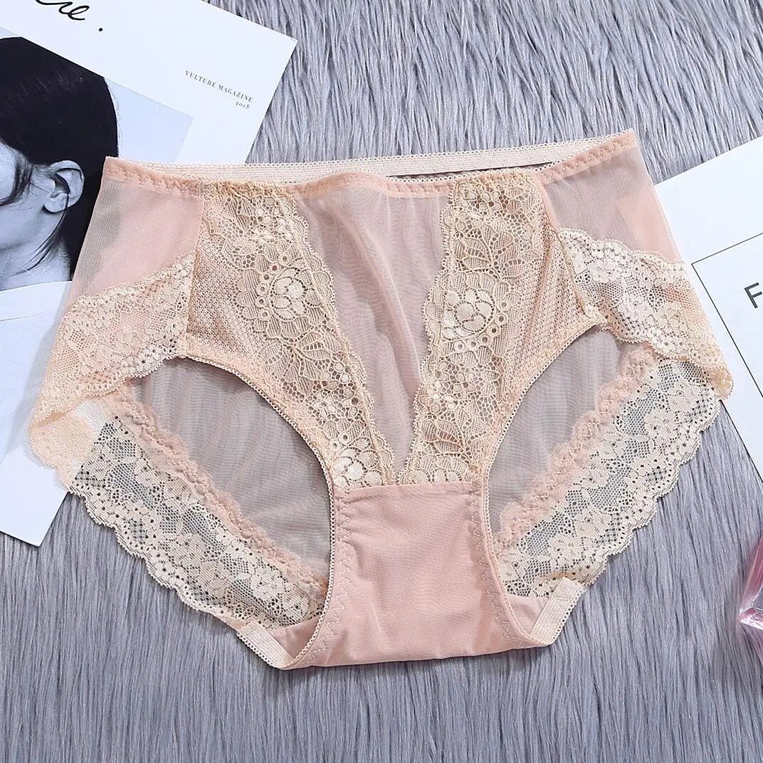 Соблазнительное однотонное бесшовное нижнее белье со средней посадкой и