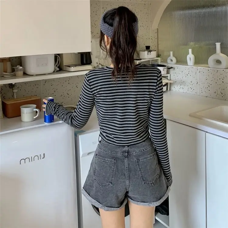 

Short long sleeve T-shirt women's spring and autumn new pure color striped T-shirt women's Korean version bottom coat slim fit a