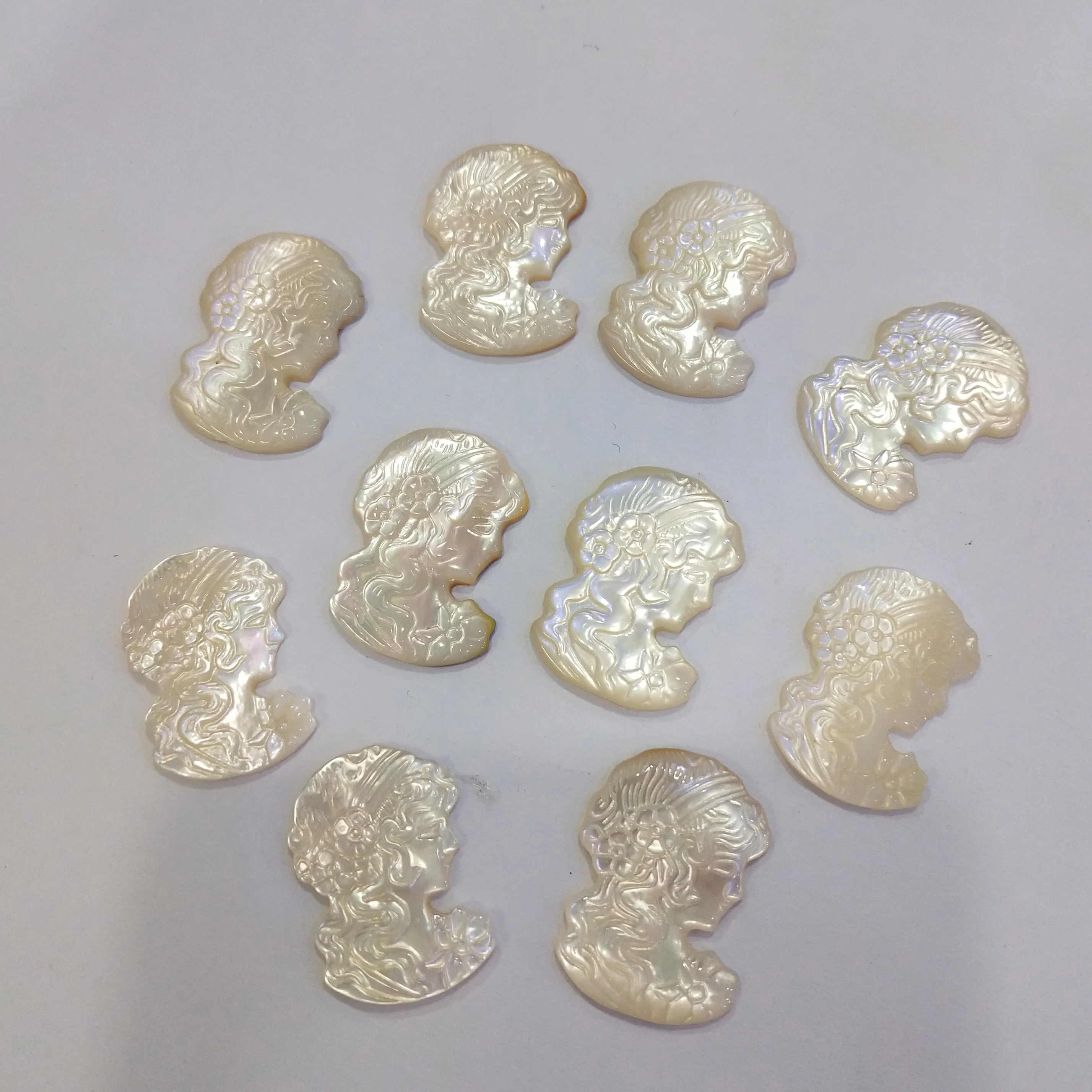 

Natural Shell Beauty Head Shape Exquisite Pendant Beads Making DIY Fashion Necklace Earrings Jewelry Gift Accessories