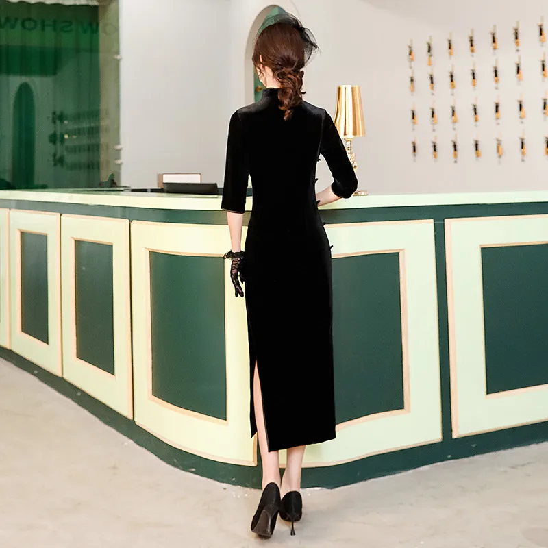 

Chinese Traditional Women Velour Cheongsam Black Vintage Mandarin Collar Qipao Elegant Half Sleeve Long Dress Big Size Vestidos