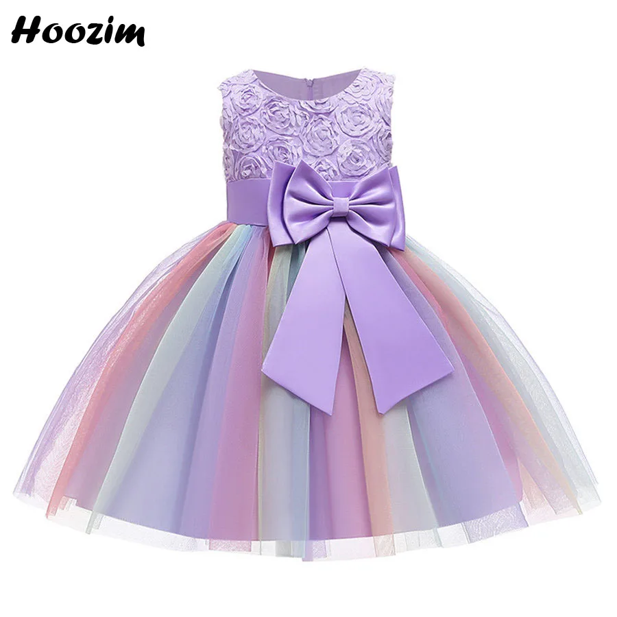 Бледно лиловый из тонкой прозрачной ткани с цветочным узором фатина радужных