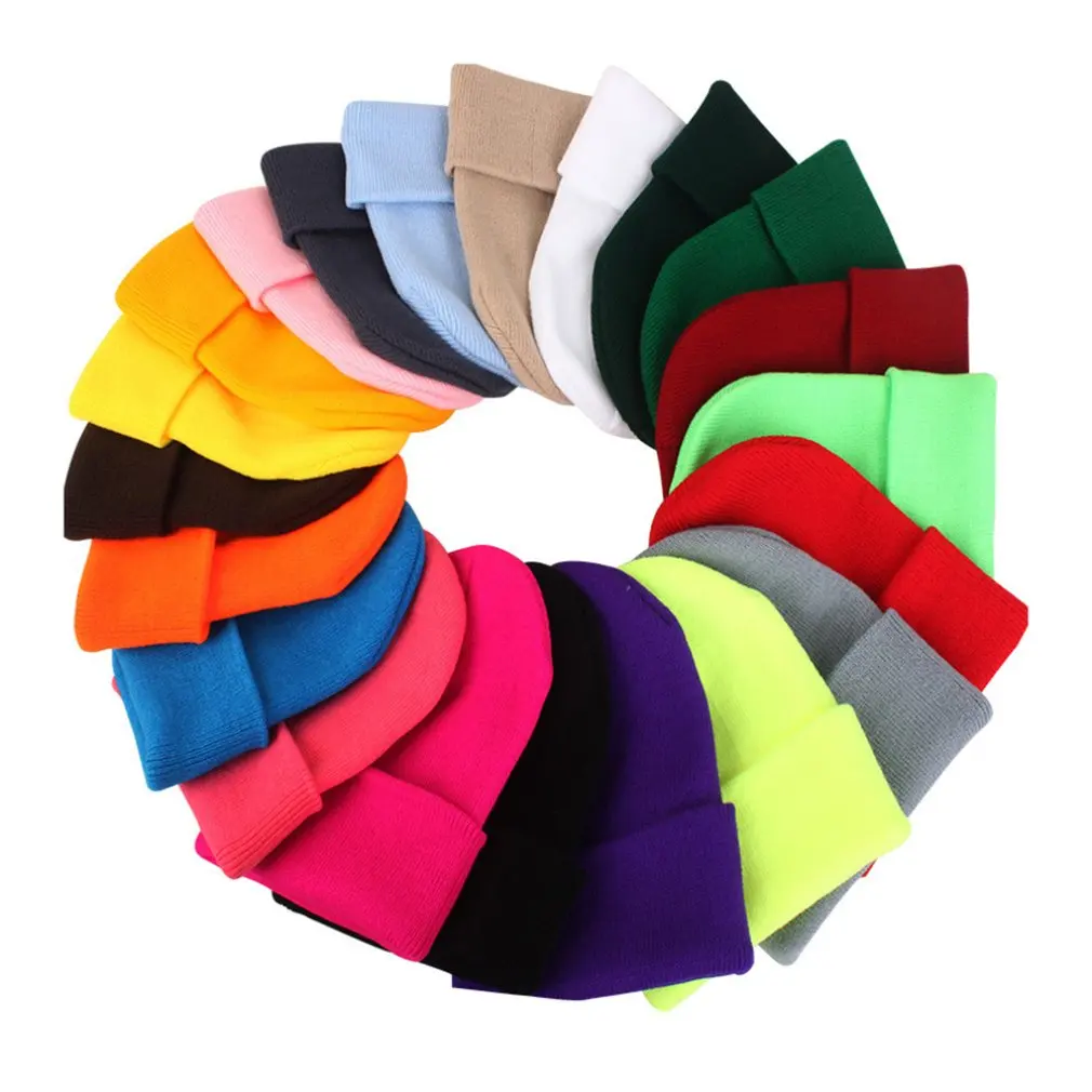 Однотонная шапка унисекс из смешанной шерсти на осень и зиму мягкая теплая