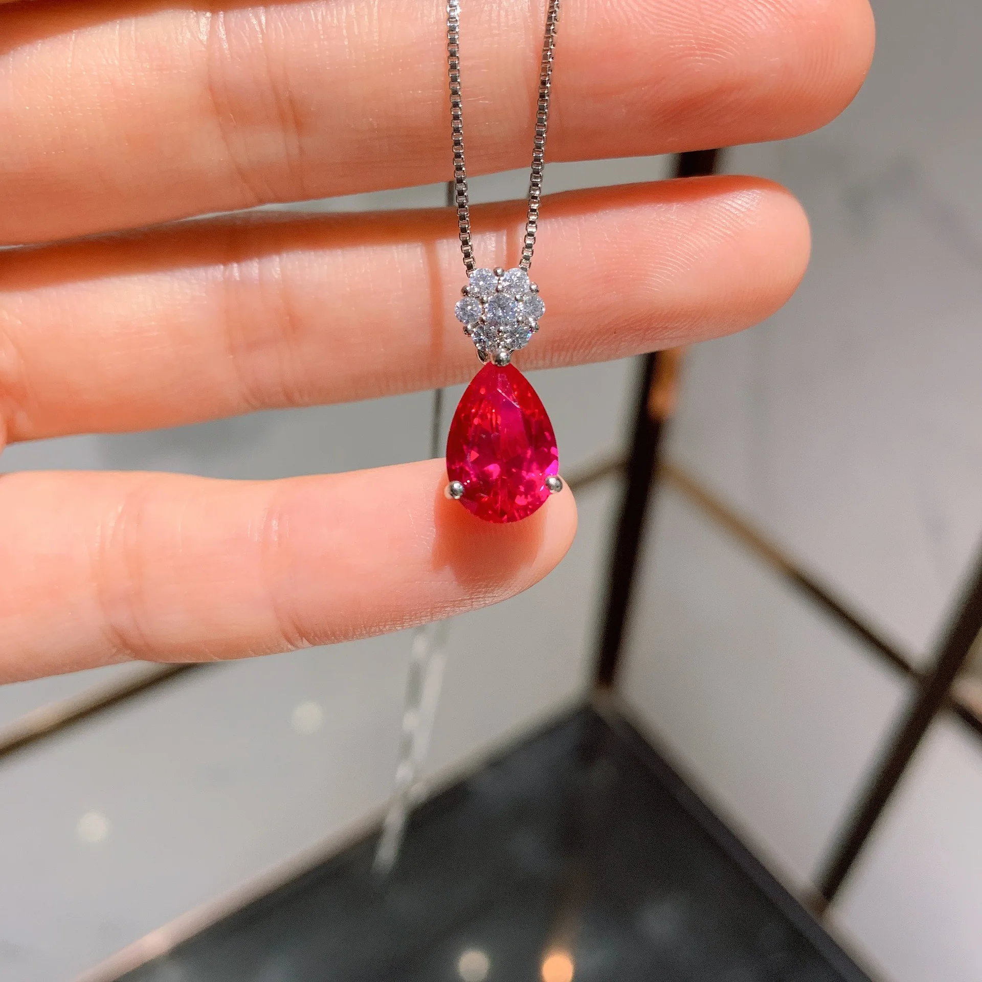 

Simulation Pigeon Blood Ruby Drop-shaped Jewelry Pendant Necklace Stud Earring Sets Zircon Gift Elegant Trend 2021