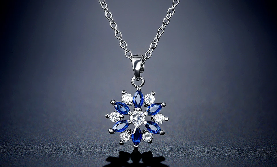 ZAKOL Fashion Rose Gold Color Pendants Flower Cluster Clear Crystal Zirconia Sweet Necklaces For Women Jewelry FSNP2105