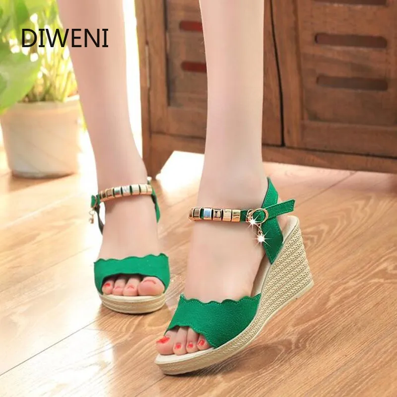 DIWEINI/Новинка летние женские босоножки на танкетке женская повседневная обувь