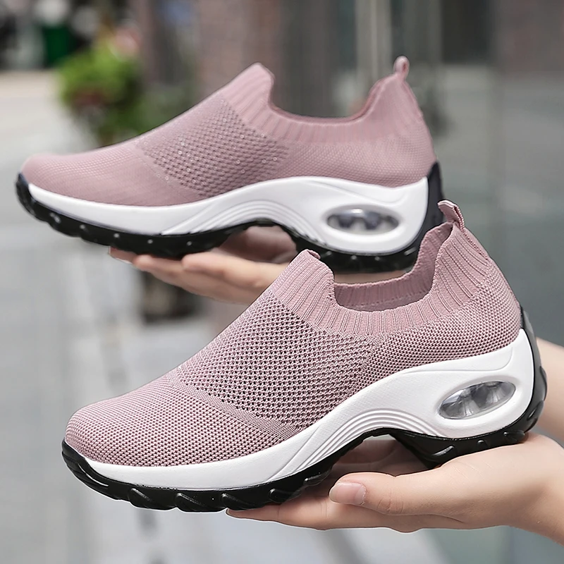 

New Women Running Shoes Mesh Breathable Knit Socks Sport Shoes Ladies Height Increasing Sneakers Platform Walking Loafers