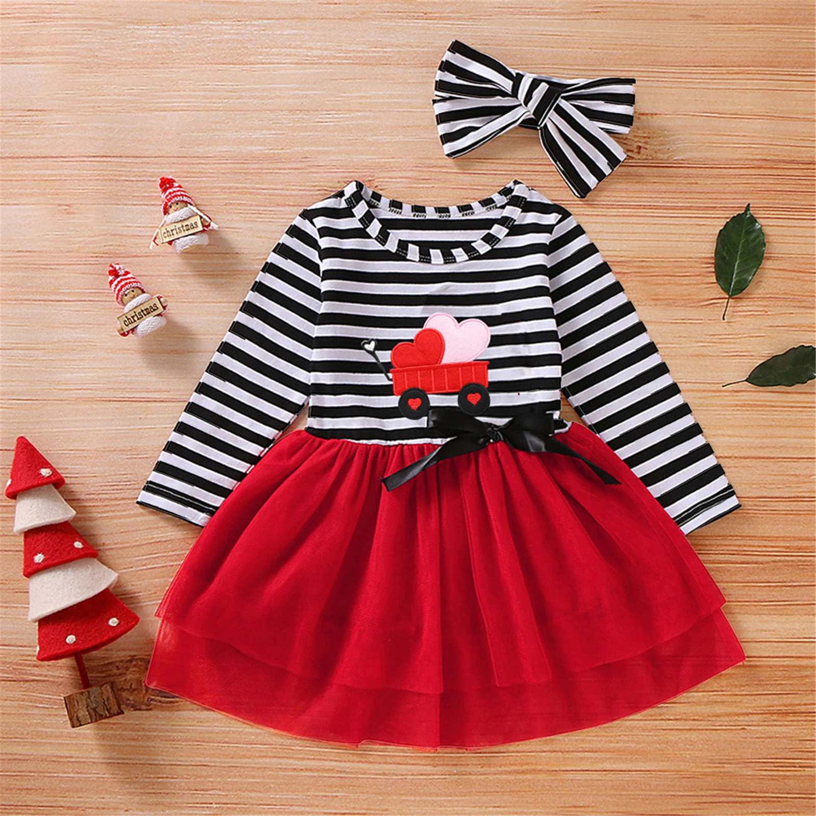 

Girls Casual Long Sleeved Dress Fashion Heart Mesh Yarn Stitching Children A Line Princess Dress Girls Spring Autumn Clothing
