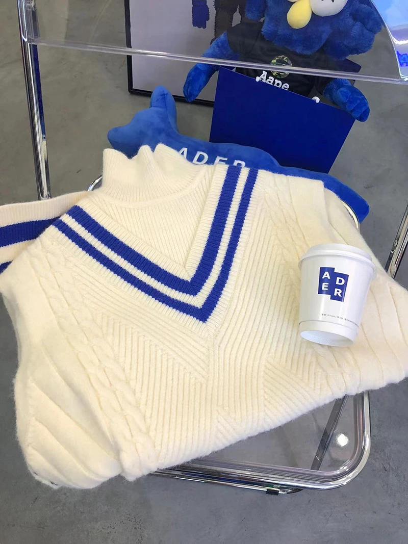 Женский жилет зимняя куртка в полоску с треугольным вырезом адербометным швом