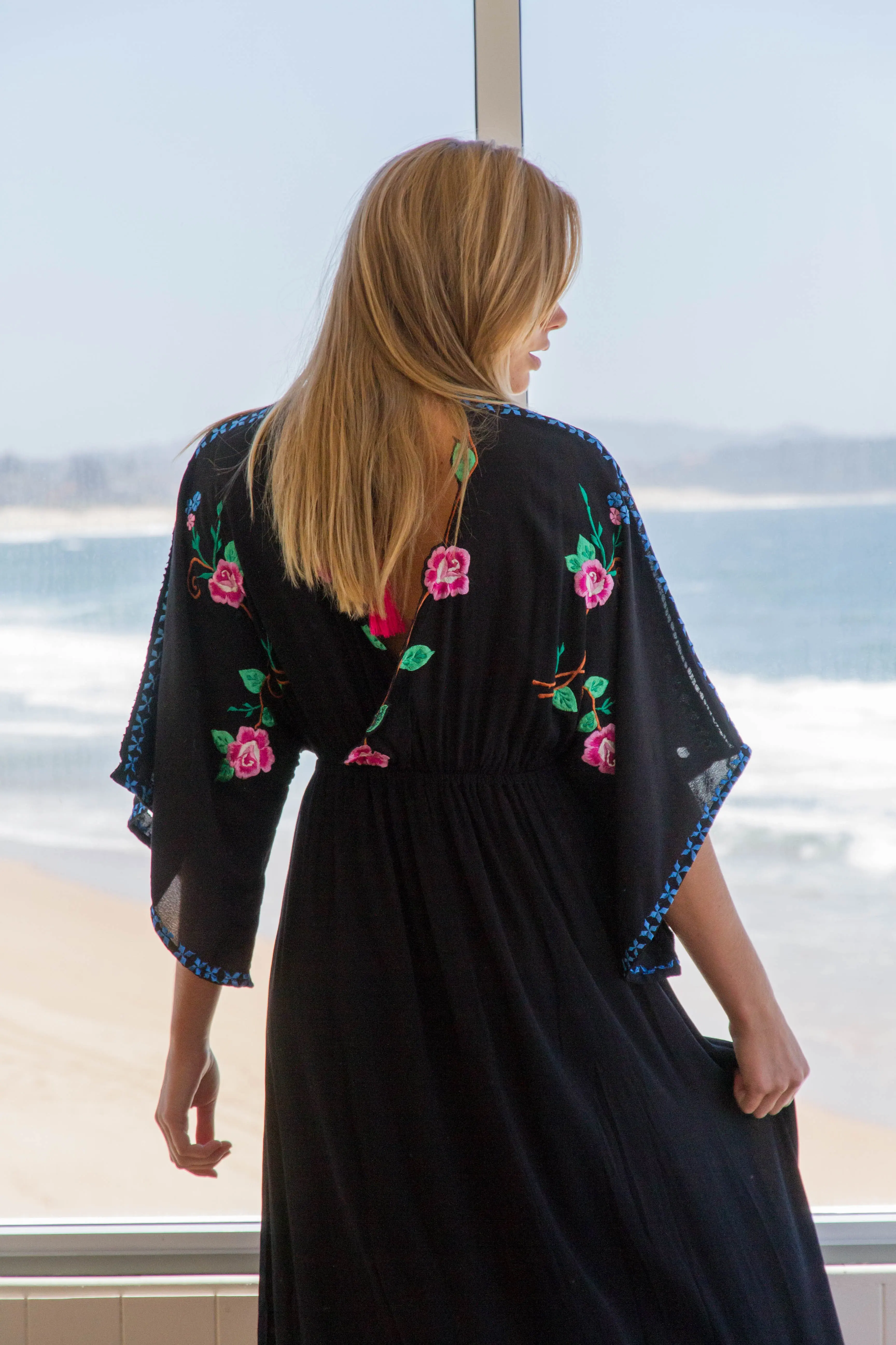 Вышитые новые женские макси платья с v-образным вырезом и рукавом летучая мышь