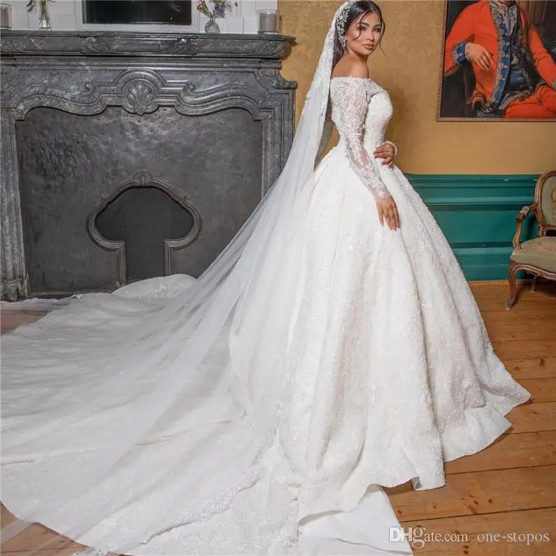 Luxury Arabic Off Shoulder Ball Gown Wedding Dresses Vintage Long Sleeevs Lace Appliqued Crystal Beaded Plus Size Bridal | Свадьбы и