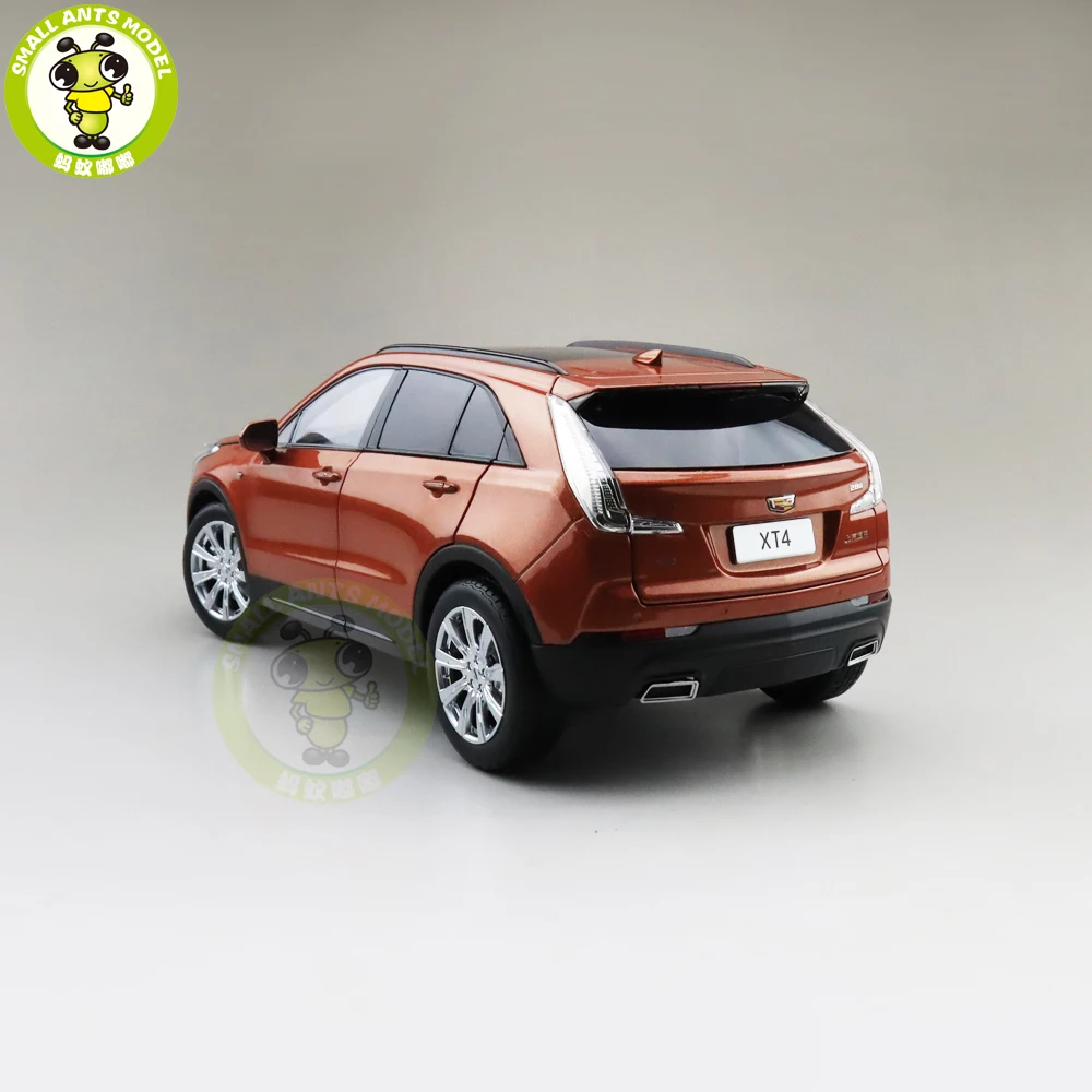 1/18 США GM Cadillac XT4 литой модельный автомобиль игрушка джип подарки для мальчиков и девочек
